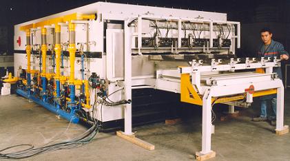 Walking beam furnace for blades